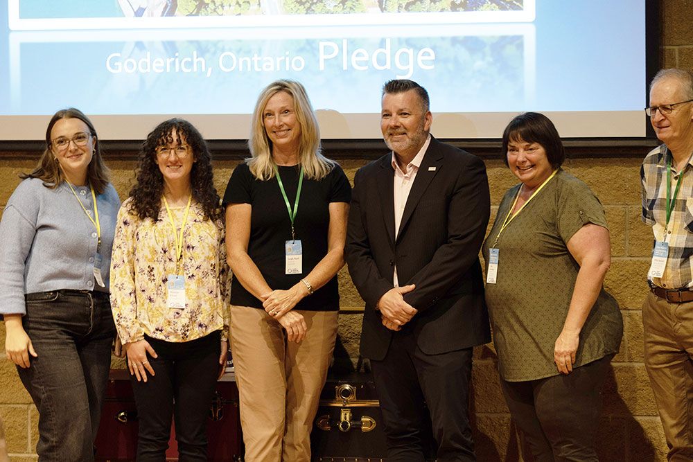 A photo of Lake Huron Forever Pledge ceremony.